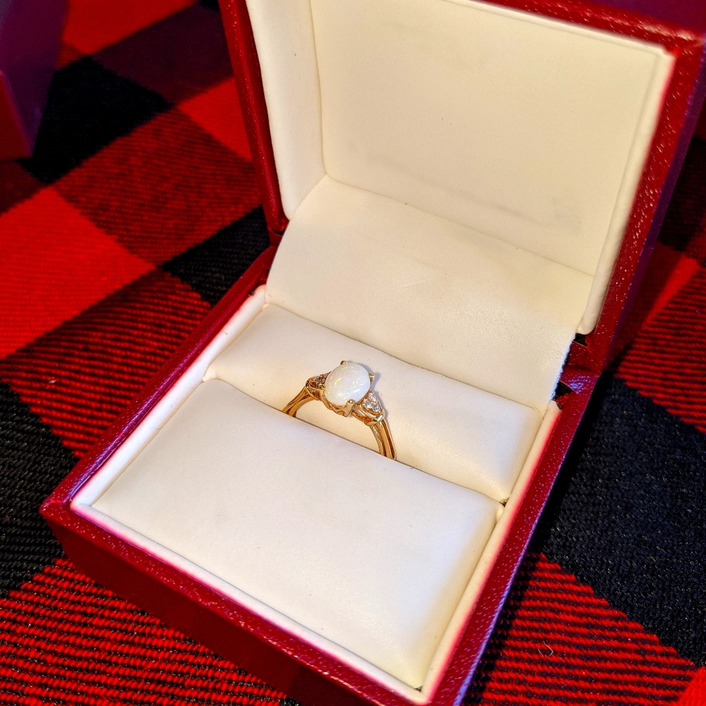 Stunning Authentic Opal Ring - image 1